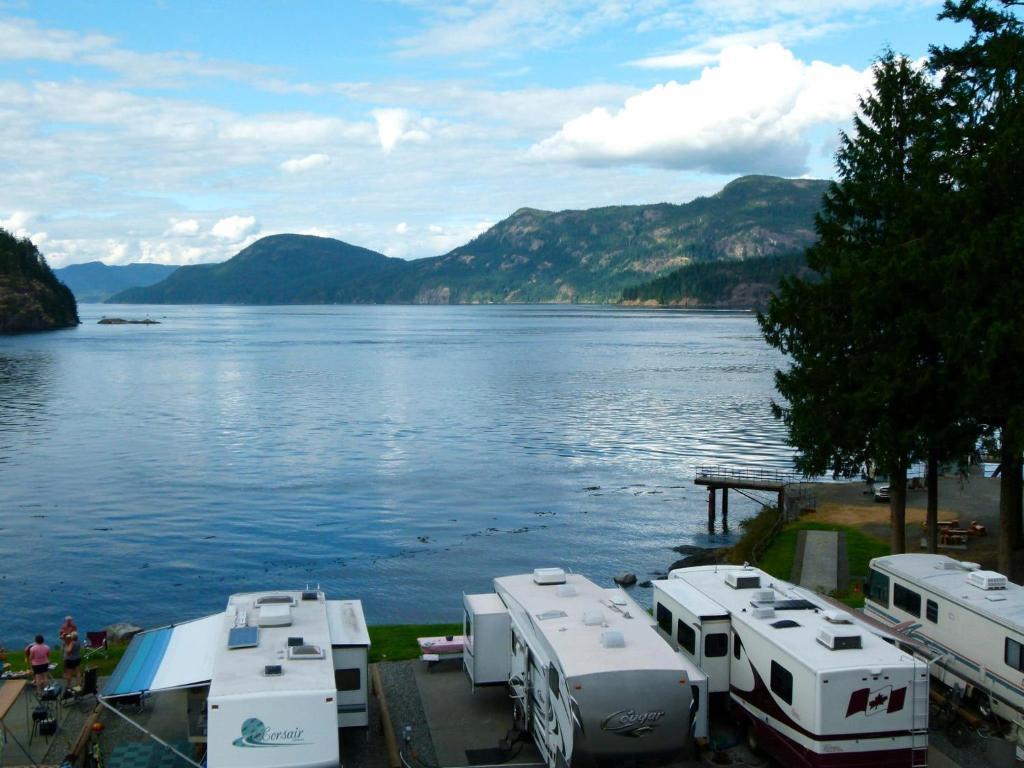 Brown'S Bay Resort Campbell River Eksteriør billede